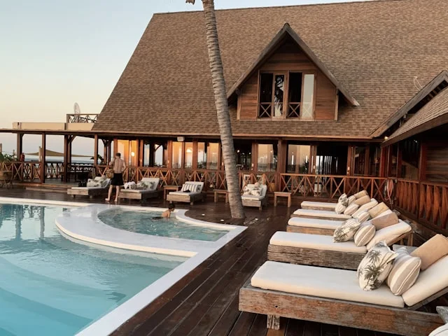 Hotel lobby with Scentpression scent diffusion system creating an inviting atmosphere